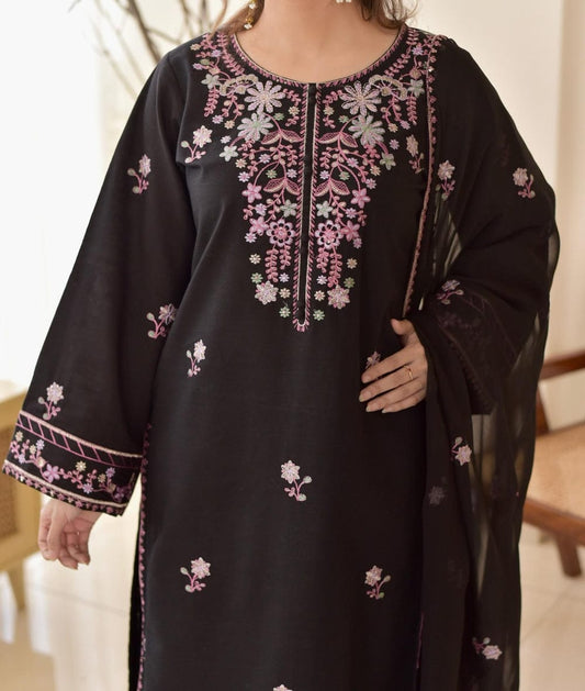 JUHI - Heavy Embroidered 3Pc