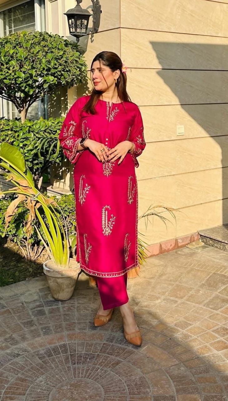 Amber Embroidered 2-Piece Stitched Dress