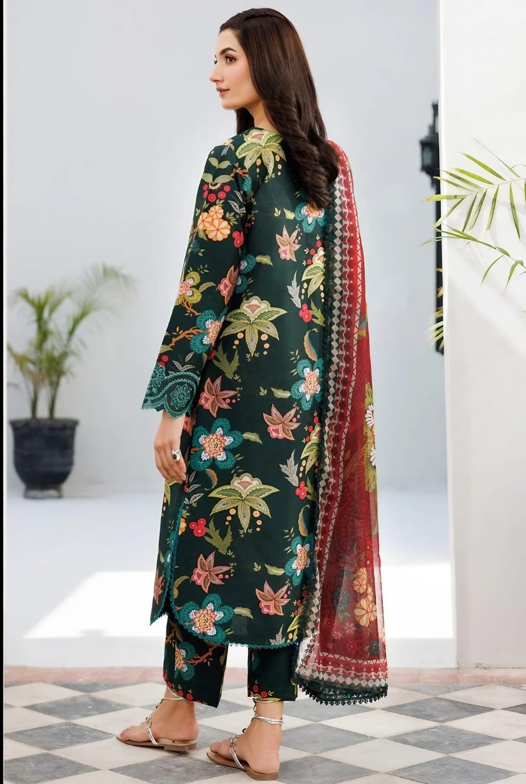 Khaddar Printed 3- Piece Suit Un-Stitched