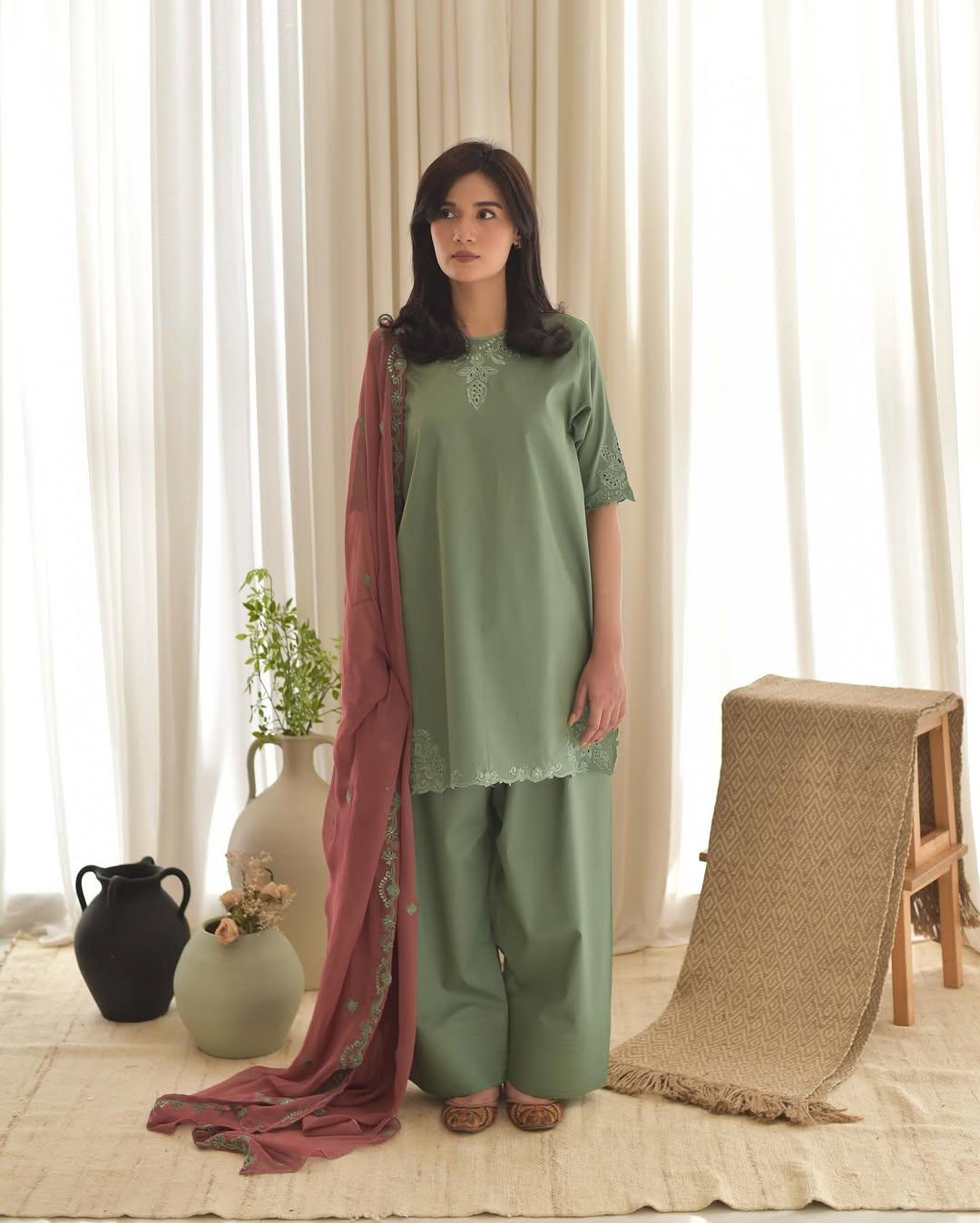 AIRA LAWN 3PC –Eid Collection
