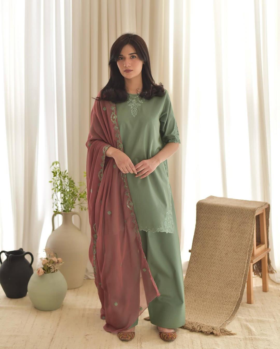 AIRA LAWN 3PC –Eid Collection