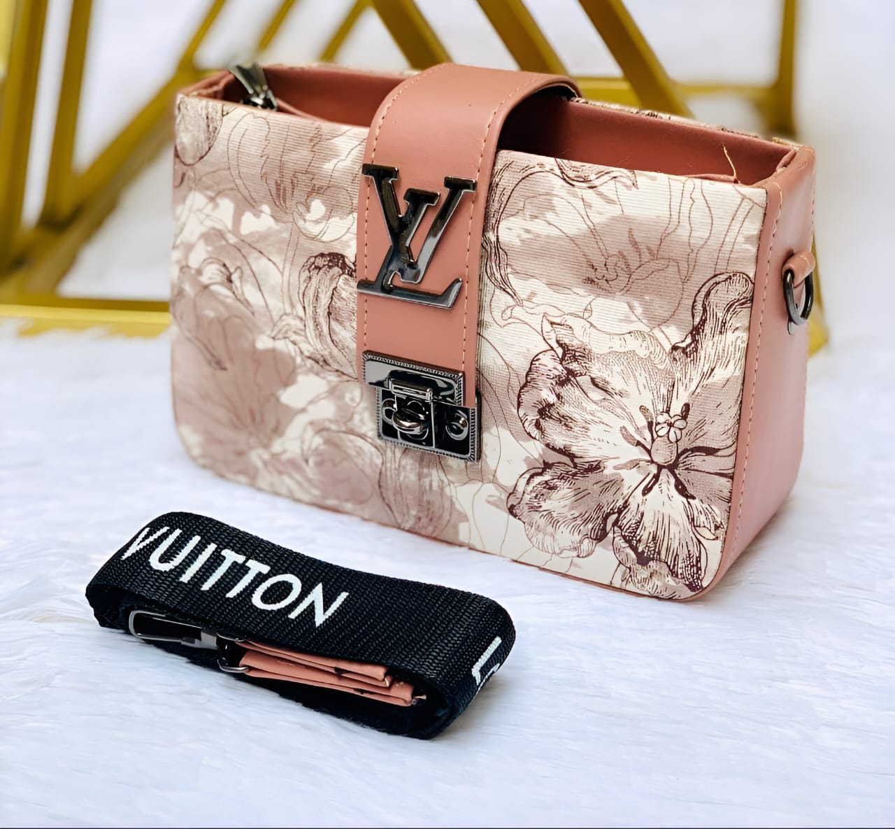 LOUIS VUITTON  DESIGNER CROSS BODY