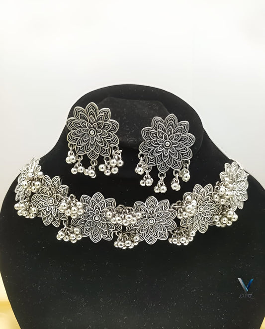 FANCY IMPORTED ANTIC FLOWER CHOKER SET