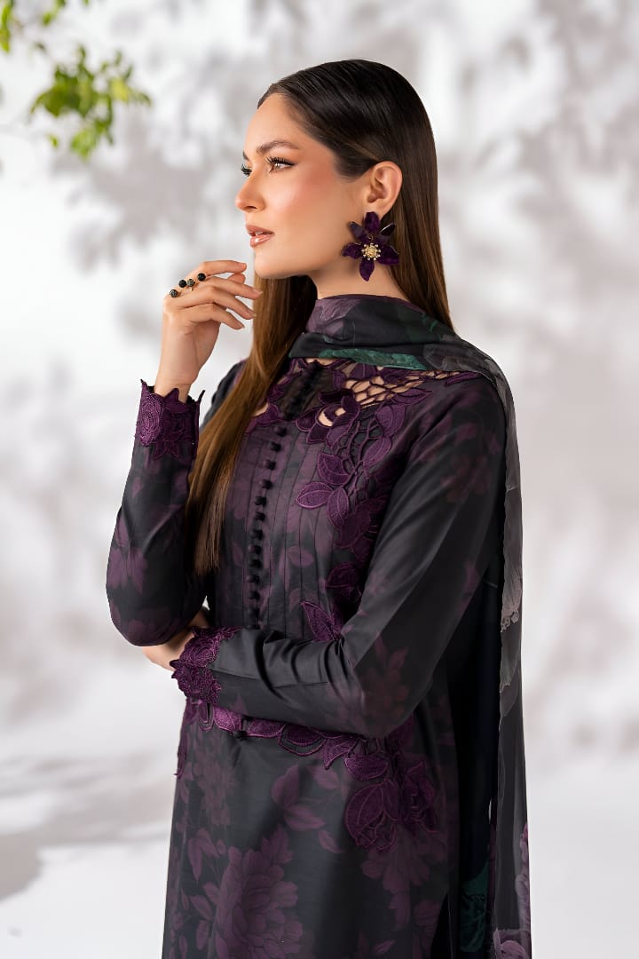 Zainab Chottani Embroidered Luxury 3pc with Silk Dupatta