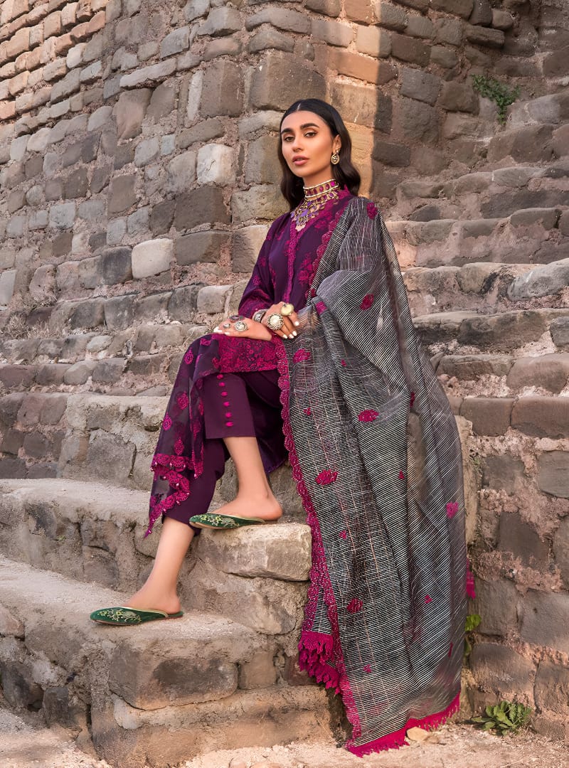 ZAINAB CHOTTANI - Magenta Chickenkari Luxury 3pc