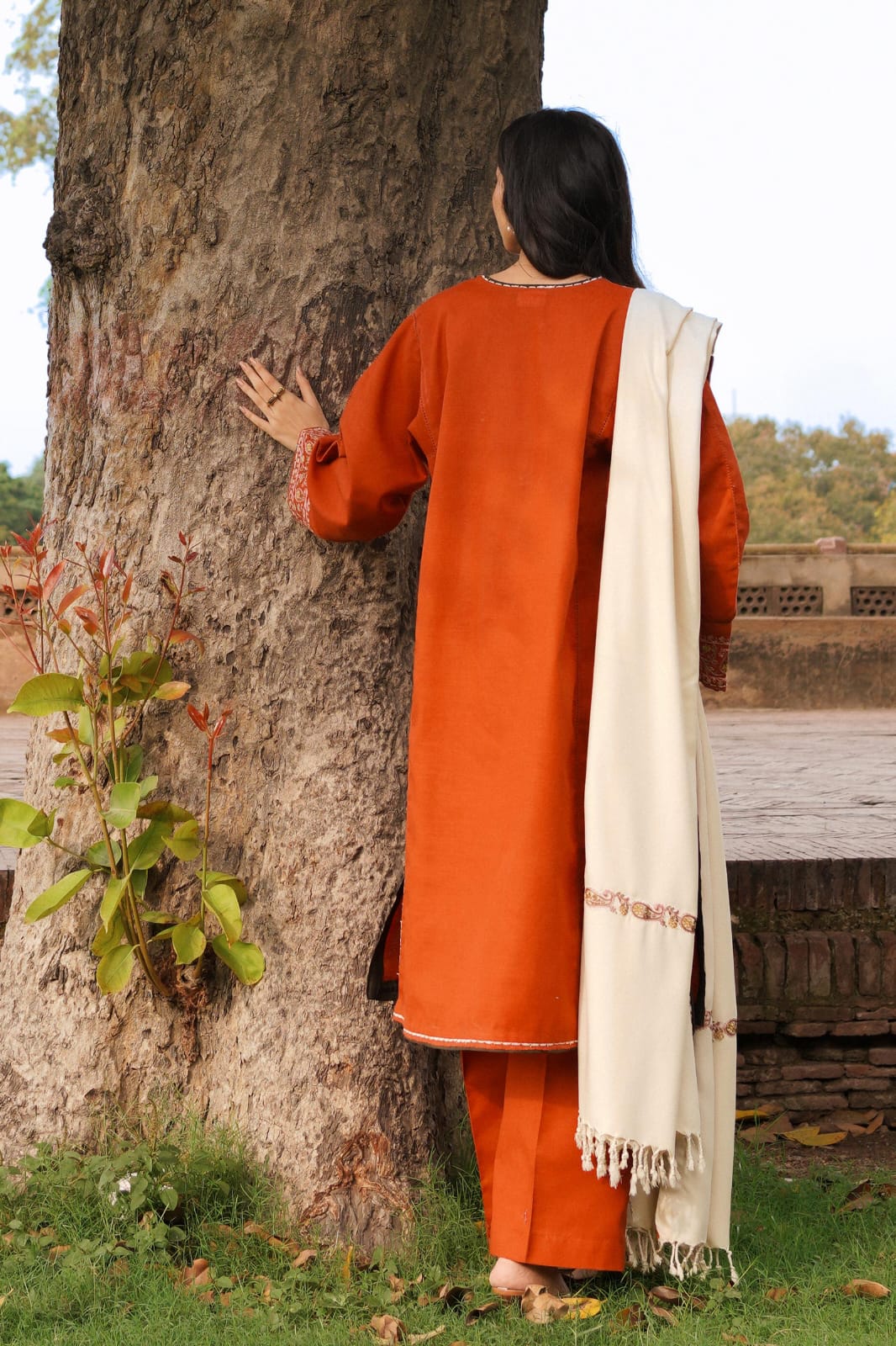 ZARA SHAHJAHAN - Dhanak 3pc with Emb Shawl