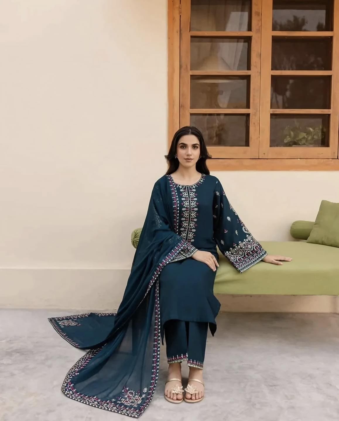 MASHAL – Embroidery Lawn Stitched 3-Piece Suit